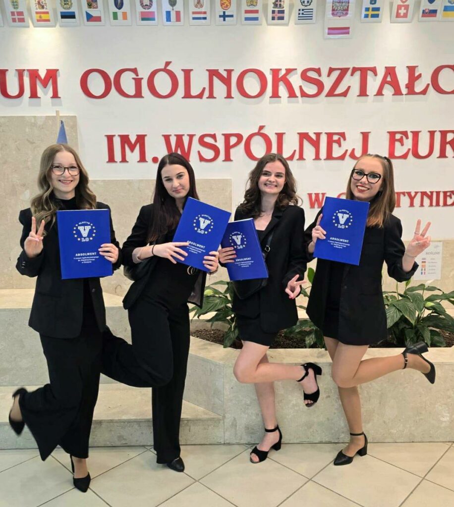 🎓✨ Żegnamy maturzystów