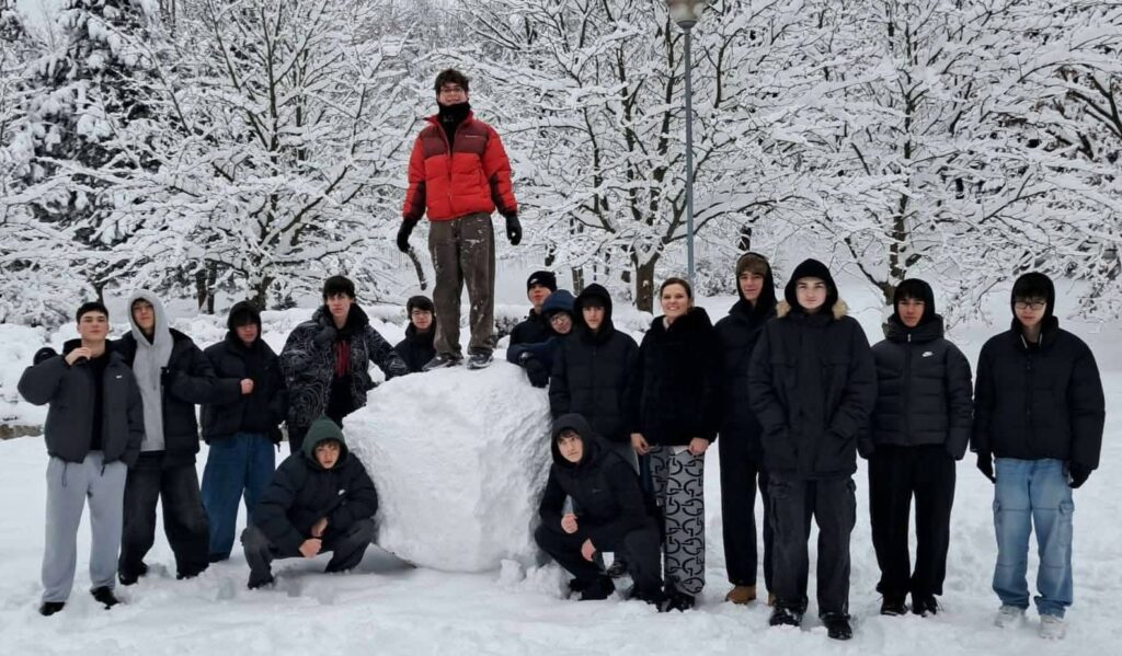 Kto powiedział, że matematyki uczy się tylko przy tablicy?