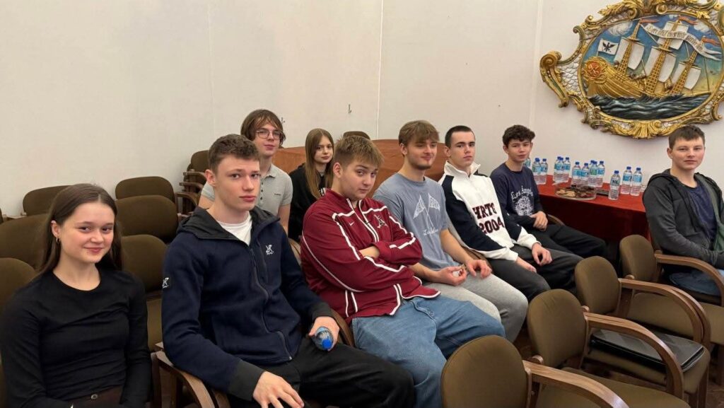 NASI UCZNIOWIE W WALCE Z DEZINFORMACJĄ!