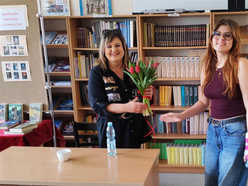 Kiedy historia ożywa — spotkanie z Joanną Jax!
